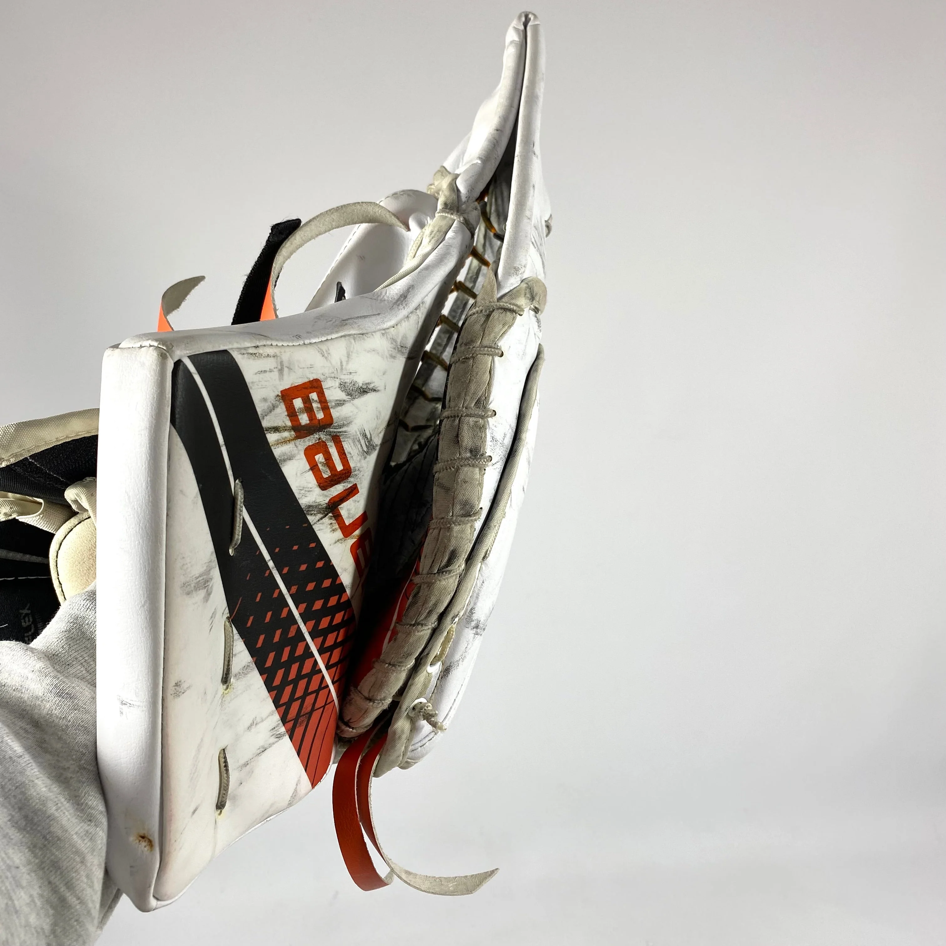 Bauer Vapor Hyperlite - Used Pro Stock Goalie Glove (White/Orange/Black) - Image 4